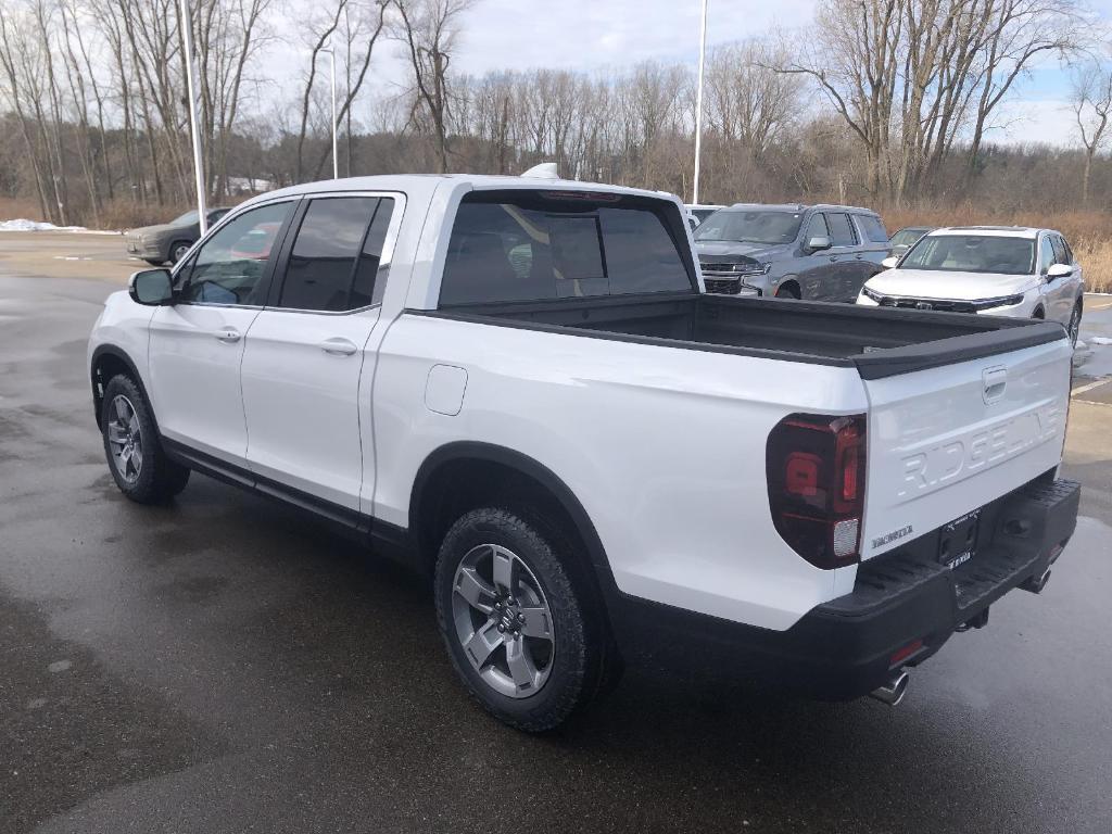 new 2025 Honda Ridgeline car, priced at $44,000