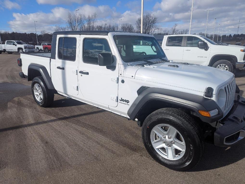 used 2023 Jeep Gladiator car, priced at $28,209