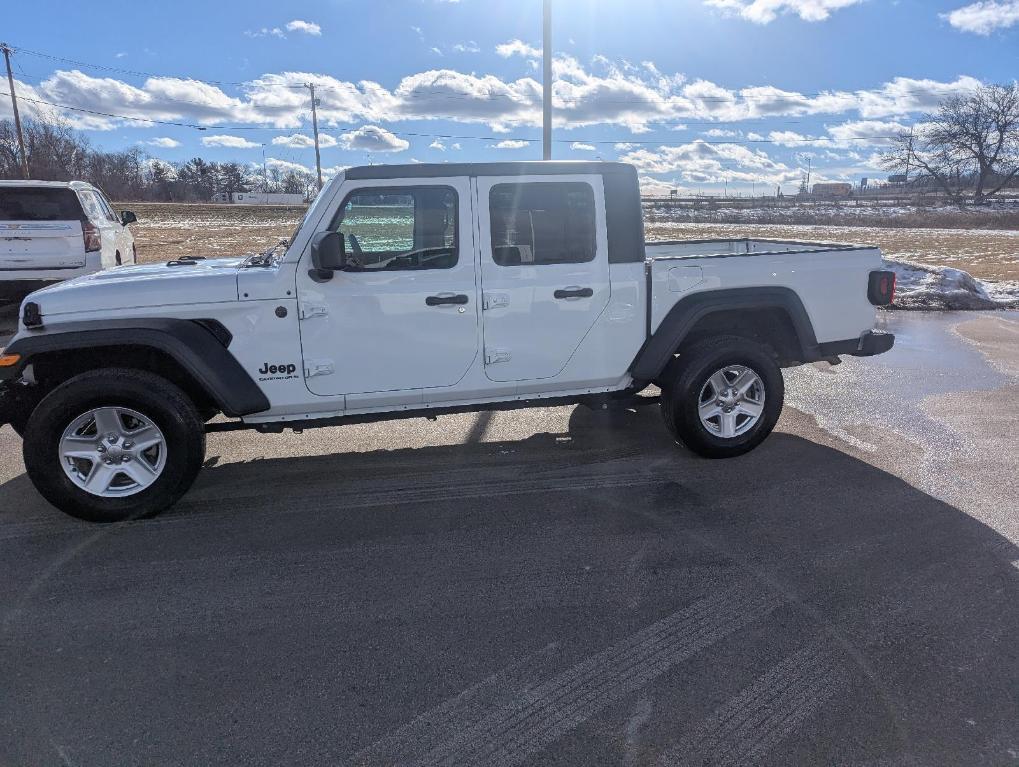 used 2023 Jeep Gladiator car, priced at $28,209