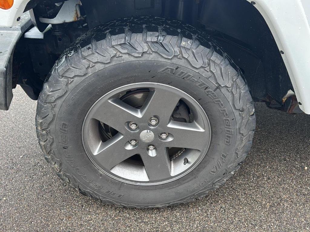used 2015 Jeep Wrangler Unlimited car, priced at $18,529