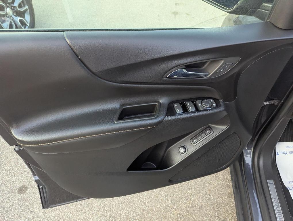 used 2022 Chevrolet Equinox car, priced at $24,549