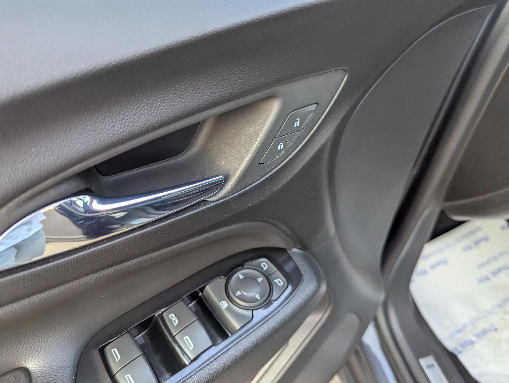 used 2022 Chevrolet Equinox car, priced at $24,549