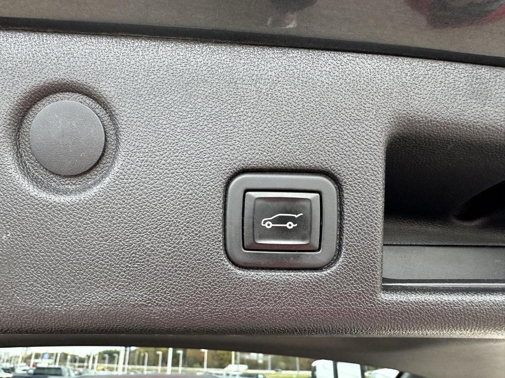 used 2020 Chevrolet Equinox car, priced at $18,487