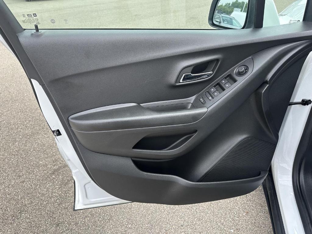 used 2022 Chevrolet Trax car, priced at $18,489