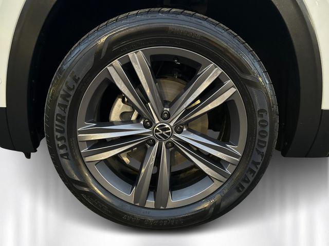 used 2021 Volkswagen Atlas Cross Sport car, priced at $32,999