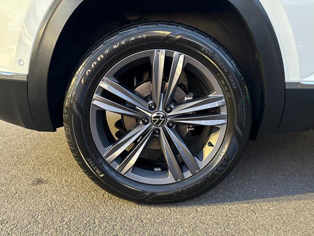 used 2021 Volkswagen Atlas Cross Sport car, priced at $32,999