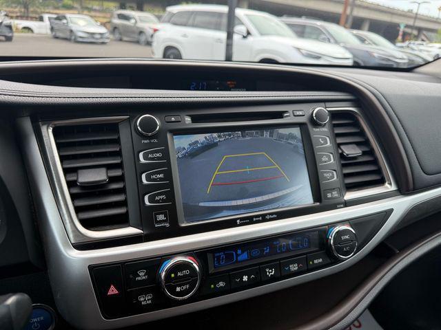 used 2018 Toyota Highlander Hybrid car, priced at $30,000