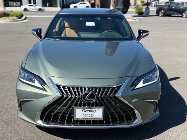 new 2025 Lexus ES 300h car, priced at $47,691