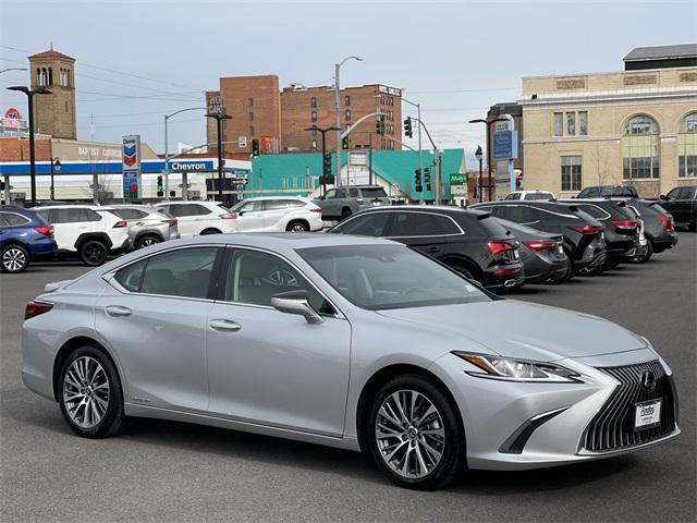 used 2021 Lexus ES 300h car, priced at $34,999