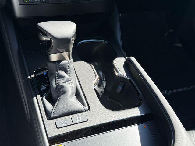 new 2025 Lexus ES 300h car, priced at $53,616