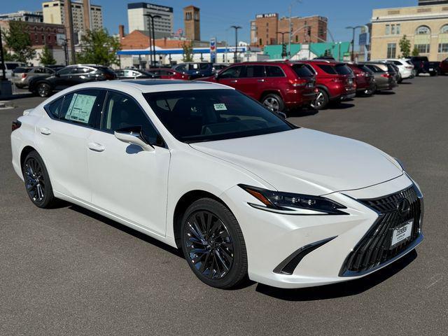 new 2025 Lexus ES 300h car, priced at $53,616