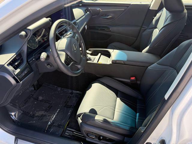 new 2025 Lexus ES 300h car, priced at $53,616