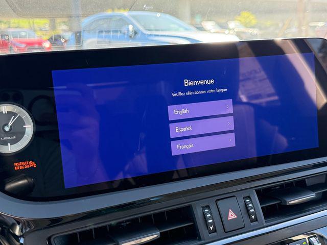 new 2025 Lexus ES 300h car, priced at $53,616