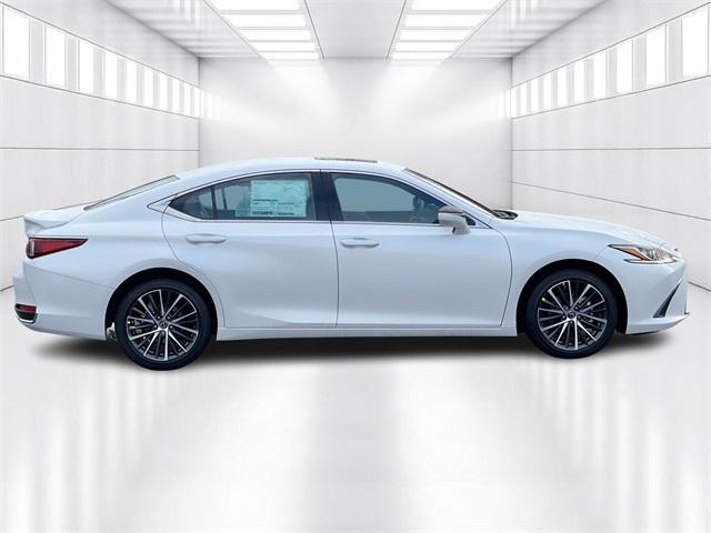 new 2025 Lexus ES 300h car, priced at $46,486