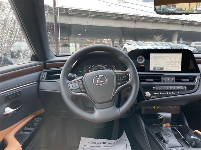 new 2025 Lexus ES 300h car, priced at $46,486