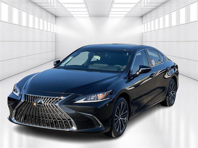 new 2025 Lexus ES 300h car, priced at $45,917