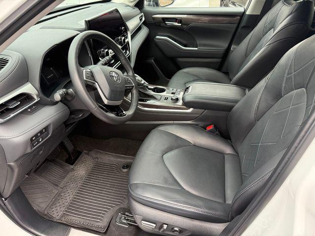 used 2023 Toyota Highlander car, priced at $44,999