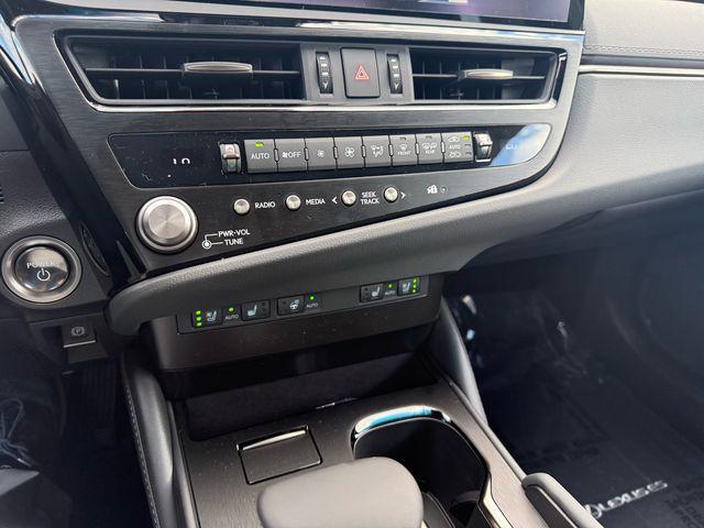 new 2025 Lexus ES 300h car, priced at $47,741