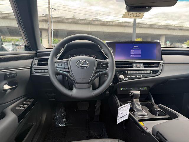 new 2025 Lexus ES 300h car, priced at $47,741