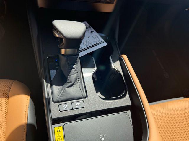 new 2025 Lexus ES 300h car, priced at $46,886