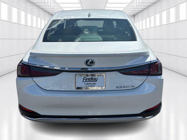 new 2025 Lexus ES 300h car, priced at $46,886