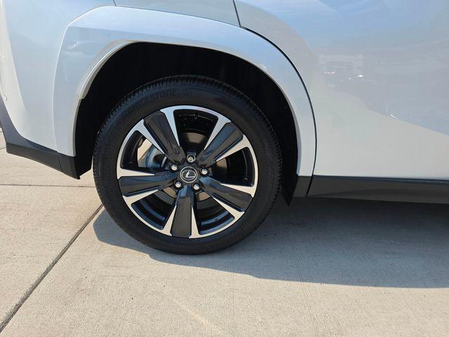 new 2025 Lexus UX 300h car, priced at $43,694