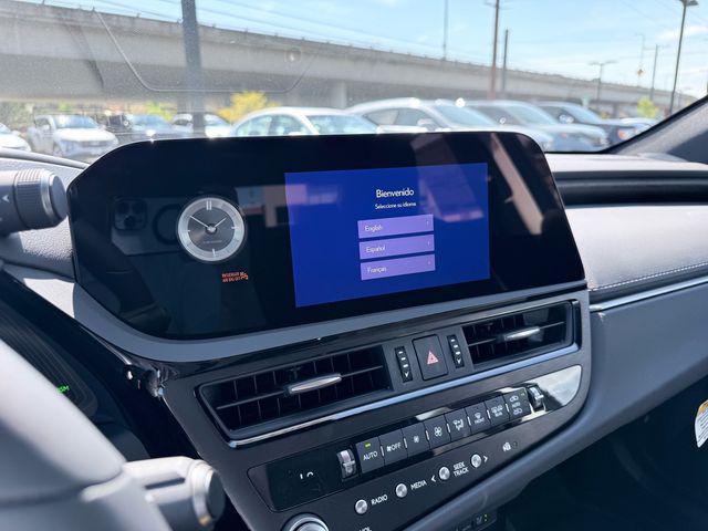 new 2025 Lexus ES 350 car, priced at $45,508