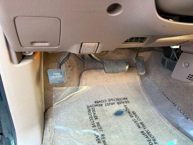 used 2000 Toyota Tundra car, priced at $12,999