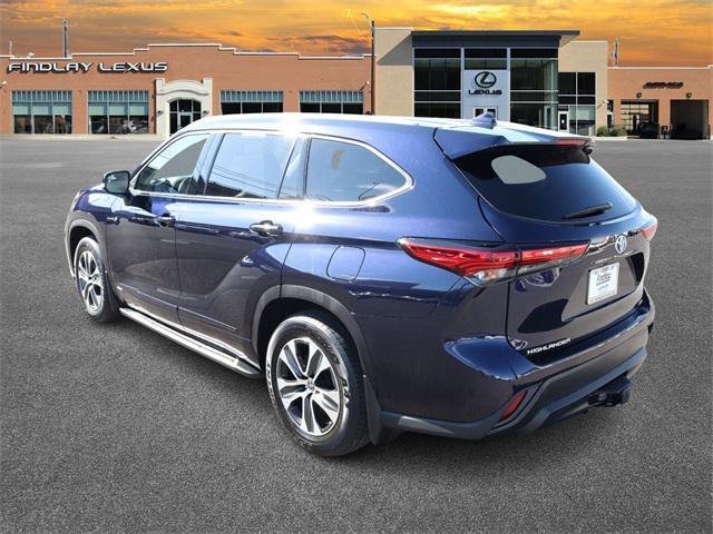 used 2022 Toyota Highlander Hybrid car, priced at $43,499