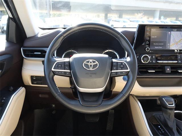 used 2022 Toyota Highlander Hybrid car, priced at $43,499