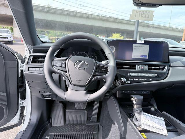 new 2025 Lexus ES 350 car, priced at $47,382