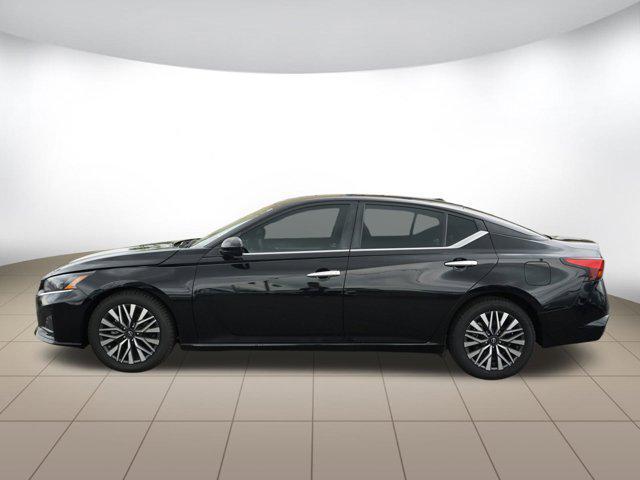 used 2023 Nissan Altima car, priced at $17,749