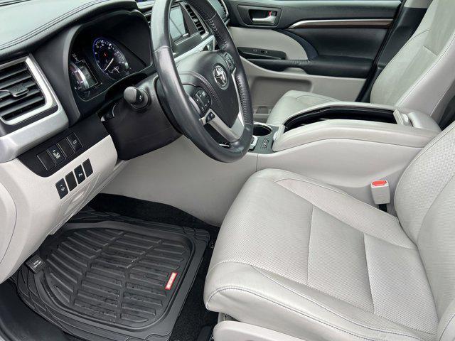 used 2014 Toyota Highlander car, priced at $17,499