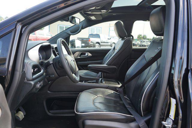 used 2024 Chrysler Pacifica Hybrid car, priced at $29,499
