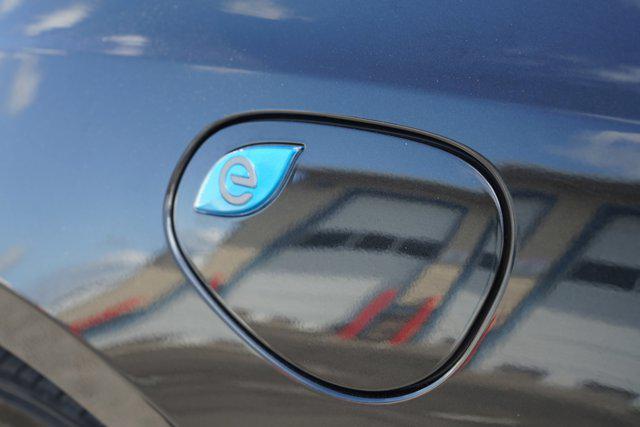 used 2024 Chrysler Pacifica Hybrid car, priced at $29,499