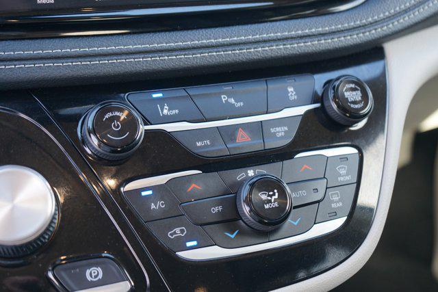 used 2023 Chrysler Pacifica Hybrid car, priced at $26,499