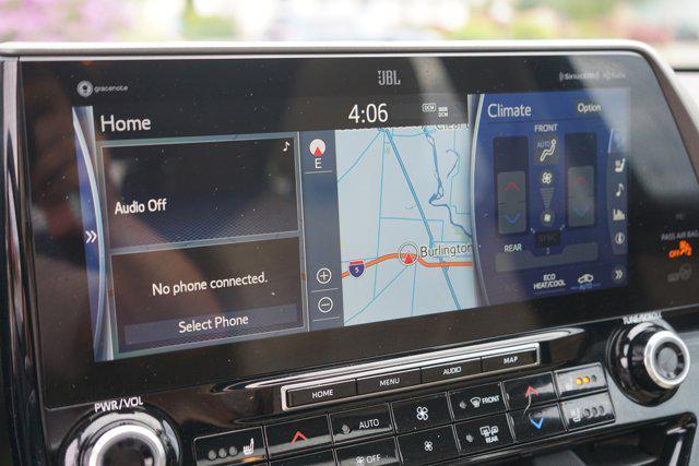 used 2022 Toyota Highlander car, priced at $39,499