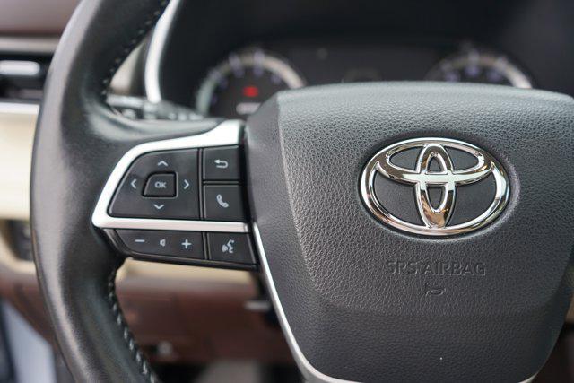 used 2022 Toyota Highlander car, priced at $39,499