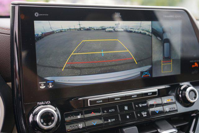 used 2022 Toyota Highlander car, priced at $39,499