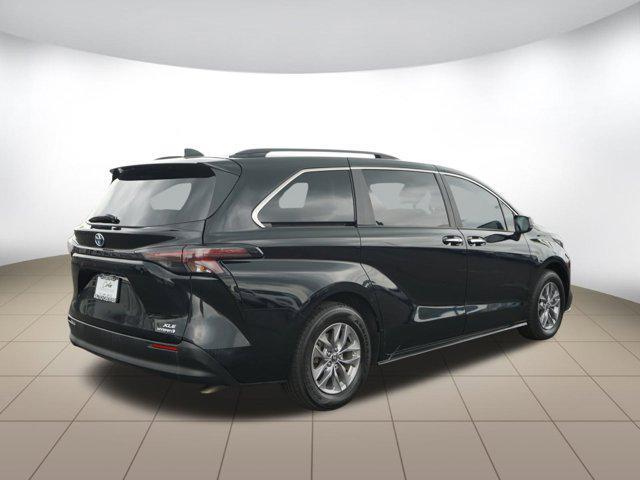 used 2024 Toyota Sienna car, priced at $41,499