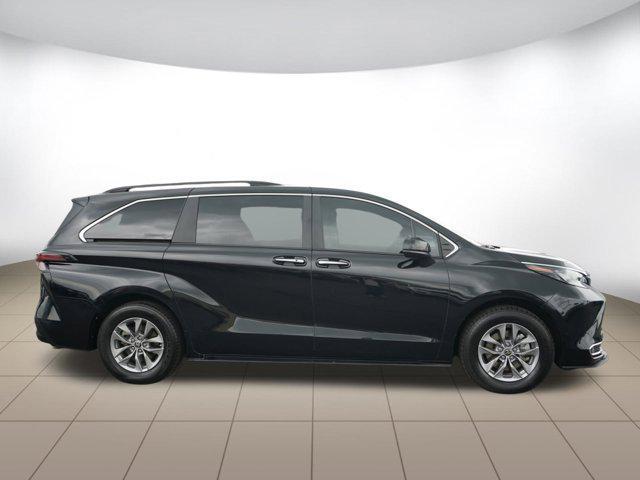 used 2024 Toyota Sienna car, priced at $41,499