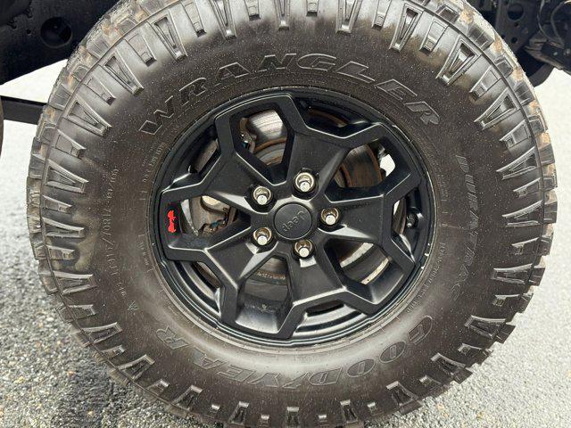 used 2020 Jeep Gladiator car, priced at $34,499