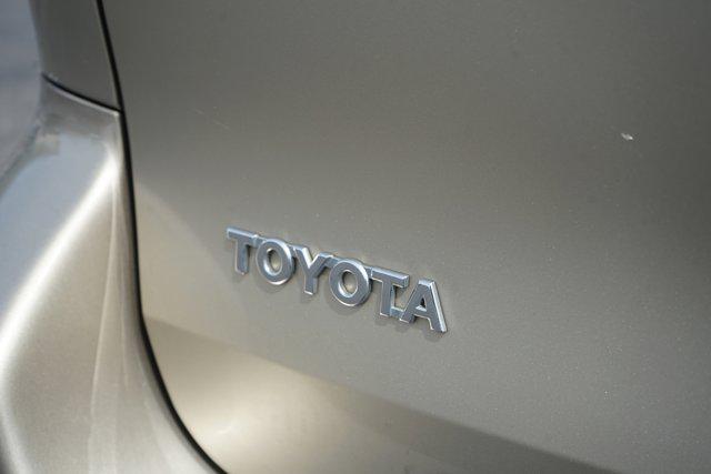 used 2004 Toyota Sienna car, priced at $6,999