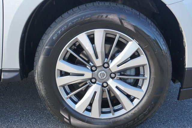 used 2020 Nissan Pathfinder car, priced at $21,999