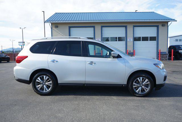 used 2020 Nissan Pathfinder car, priced at $21,999