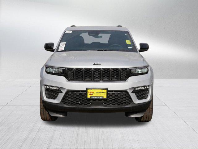 new 2025 Jeep Grand Cherokee car, priced at $44,499