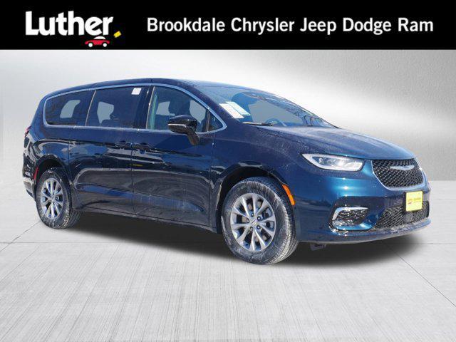 new 2025 Chrysler Pacifica car, priced at $47,499