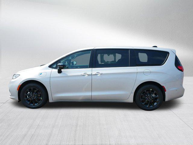 new 2024 Chrysler Pacifica Hybrid car, priced at $42,545