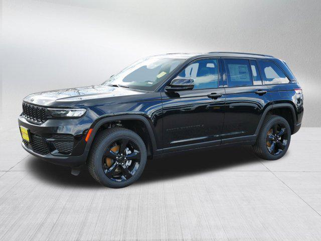 new 2025 Jeep Grand Cherokee car, priced at $41,999