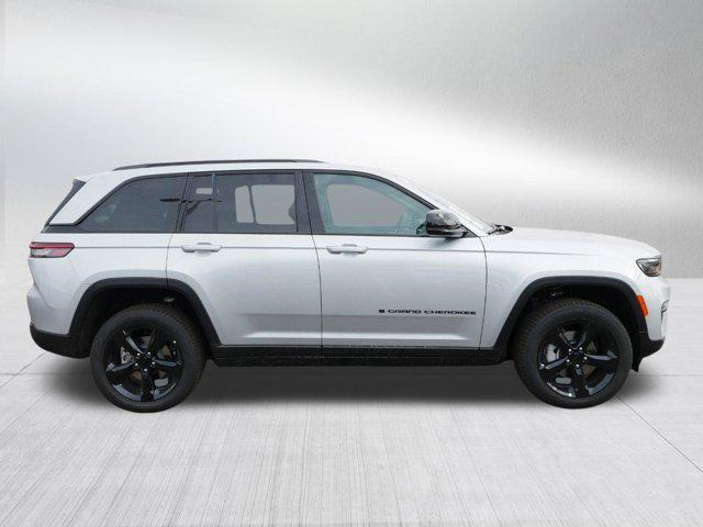 new 2025 Jeep Grand Cherokee car, priced at $44,999